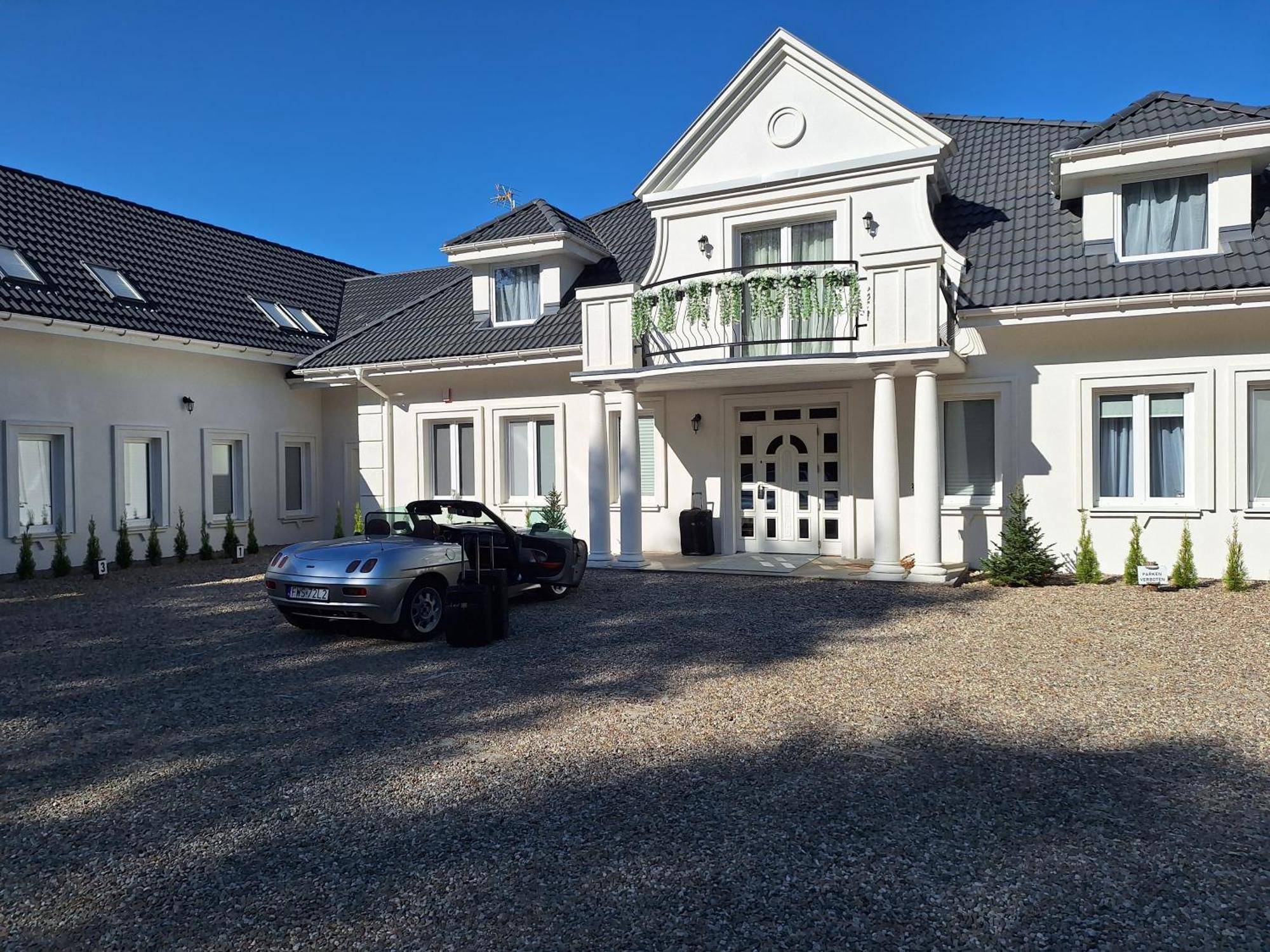 Dworek Marino Kolobrzeg Apartment
